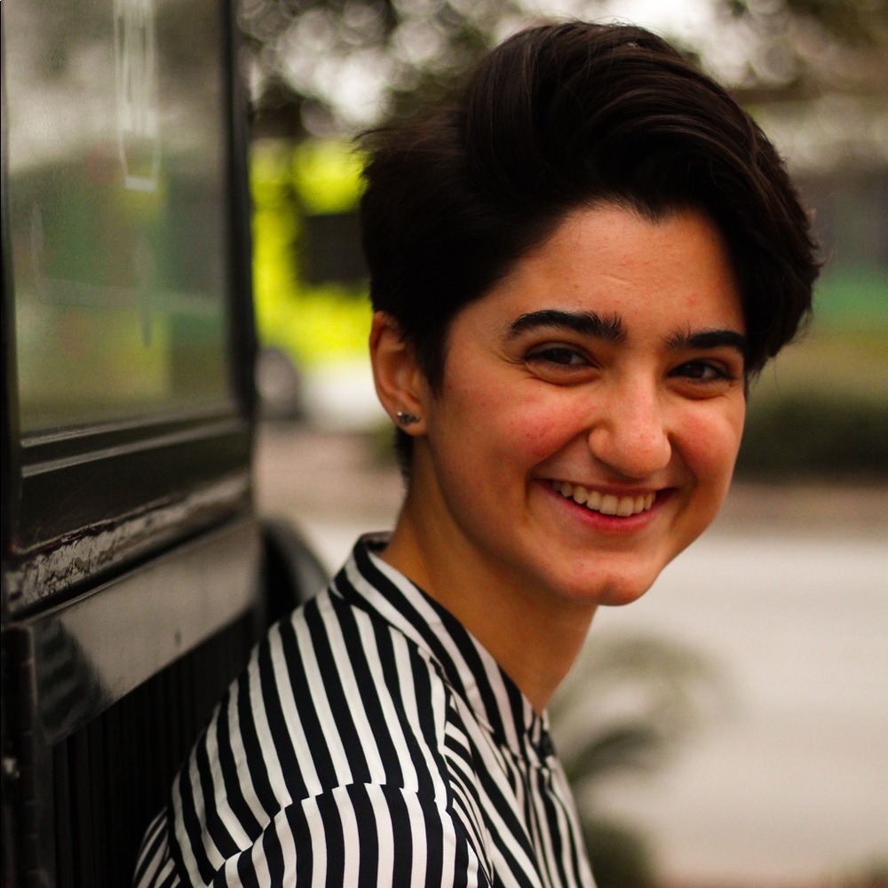 Meet your Posher, Tita